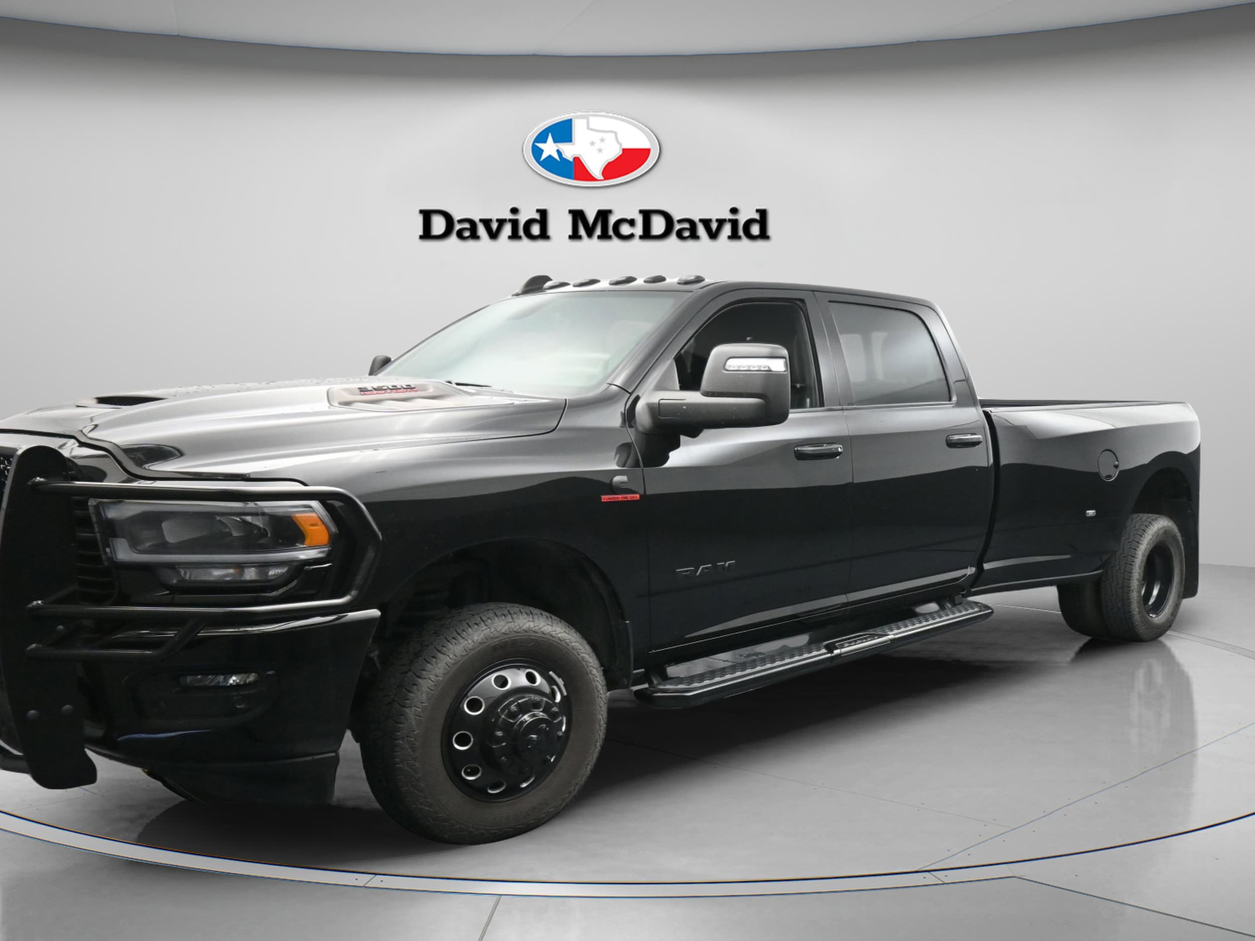 2024 RAM 3500 Laramie 4X4 Crew Cab LWB's photo