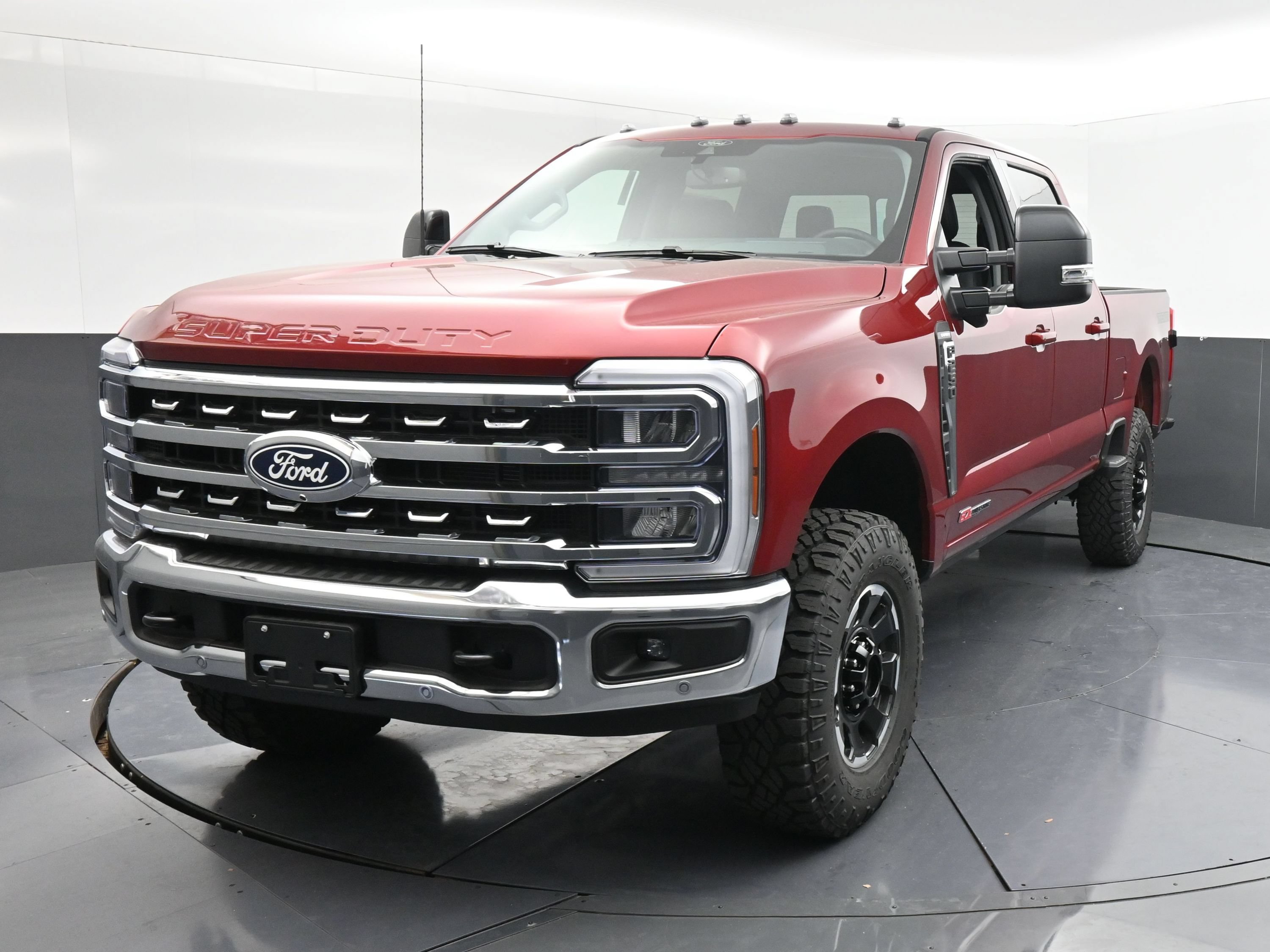 2027 Ford F-250 LARIAT Truck Crew Cab
