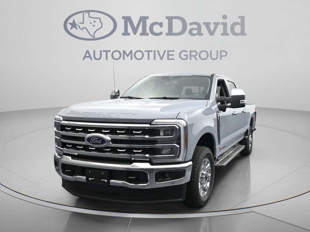 New 2026 Ford F-250 LARIAT Truck Crew Cab