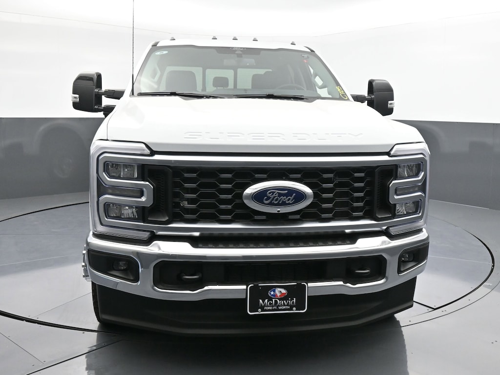 New 2026 Ford F-350 LARIAT Truck Crew Cab