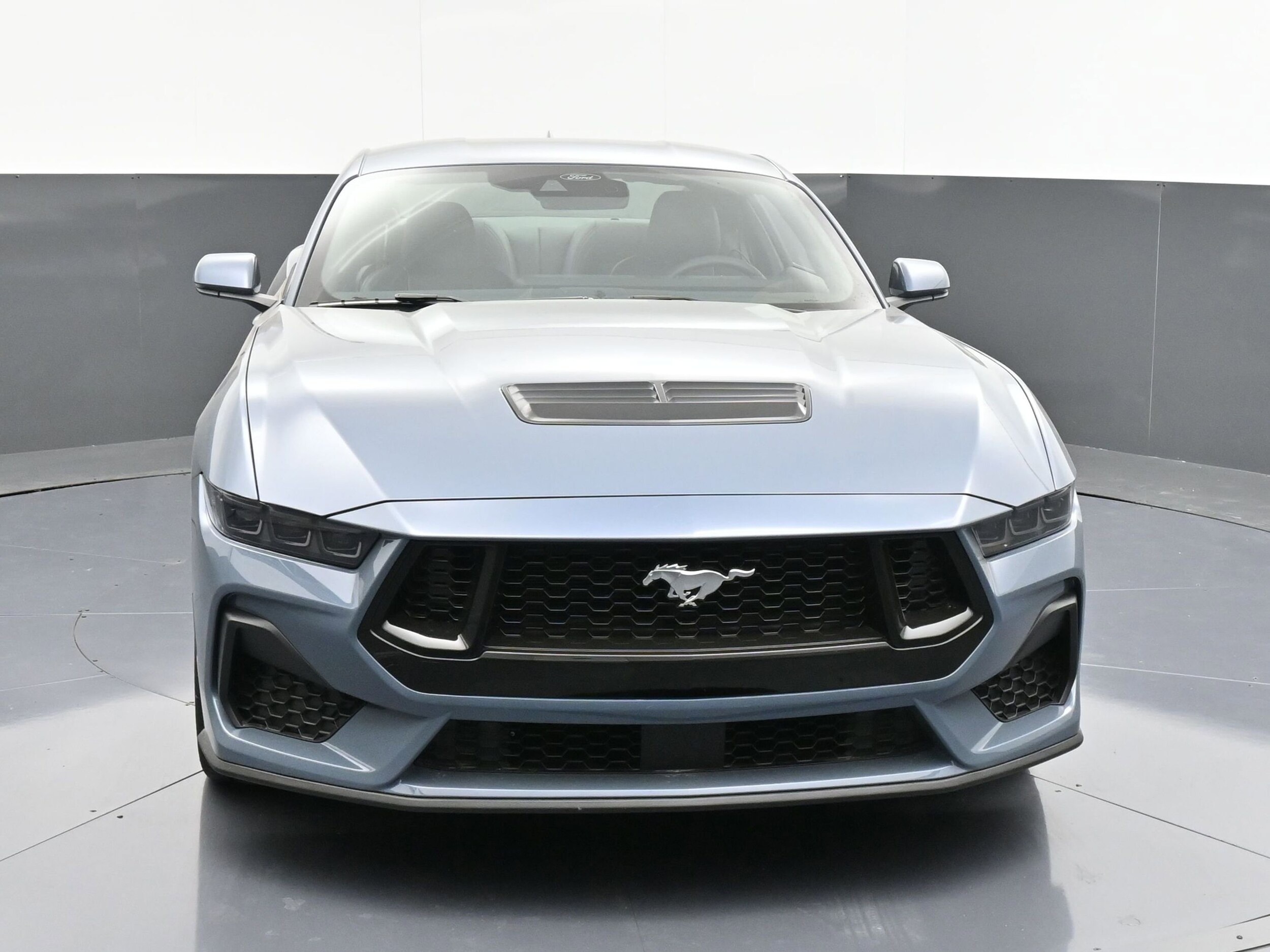 2025 Ford Mustang GT Premium photo 2