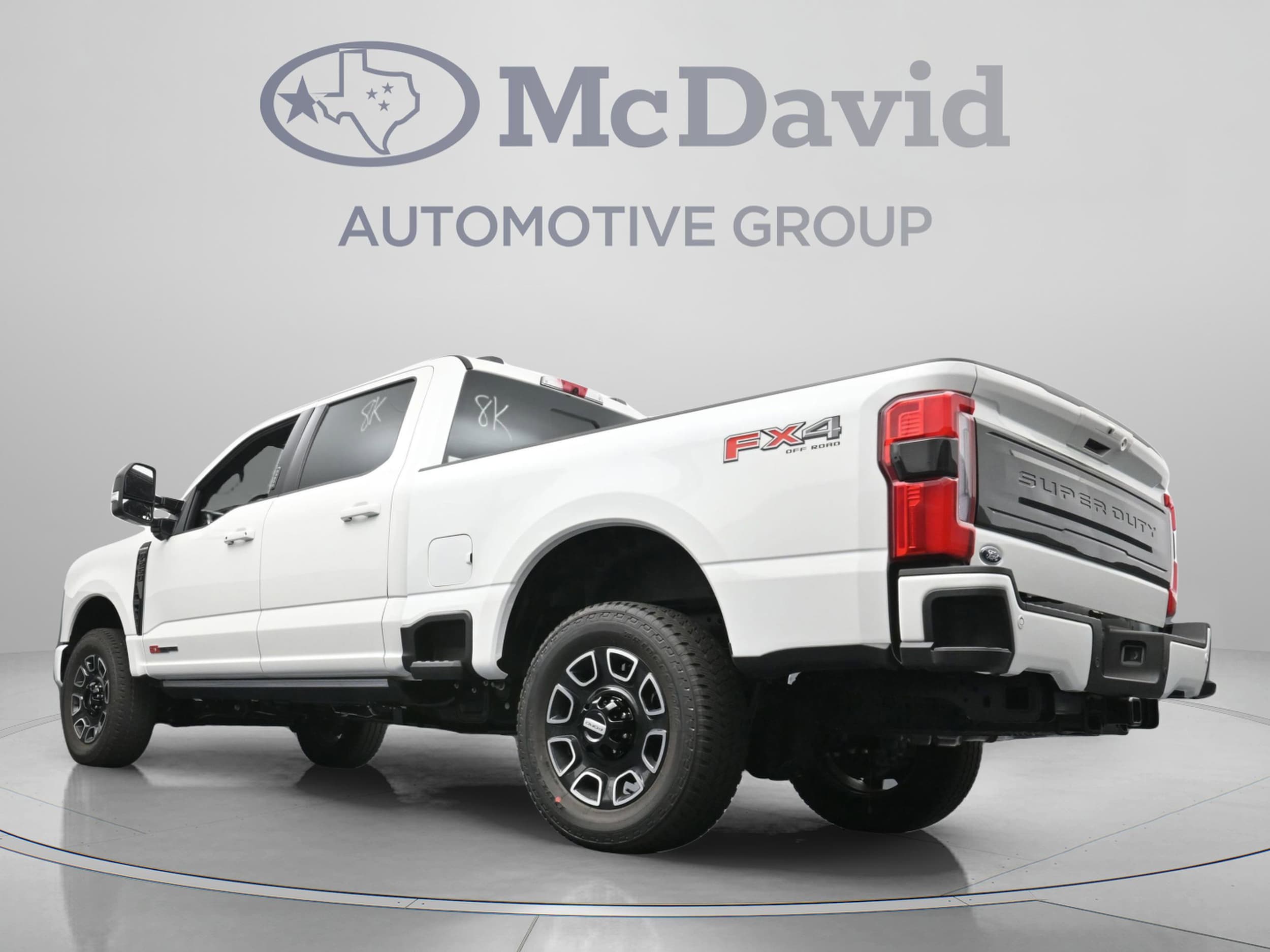 2026 Ford F-250 Super Duty Platinum - Photo 14