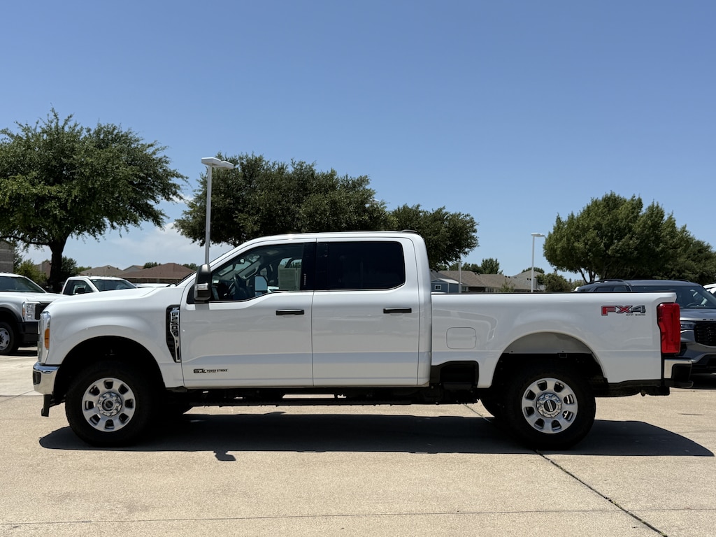 Used 2023 Ford F-250 XLT Truck Crew Cab