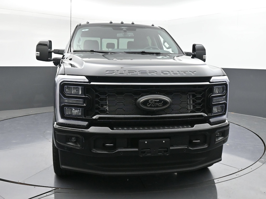 New 2026 Ford F-250 LARIAT Truck Crew Cab
