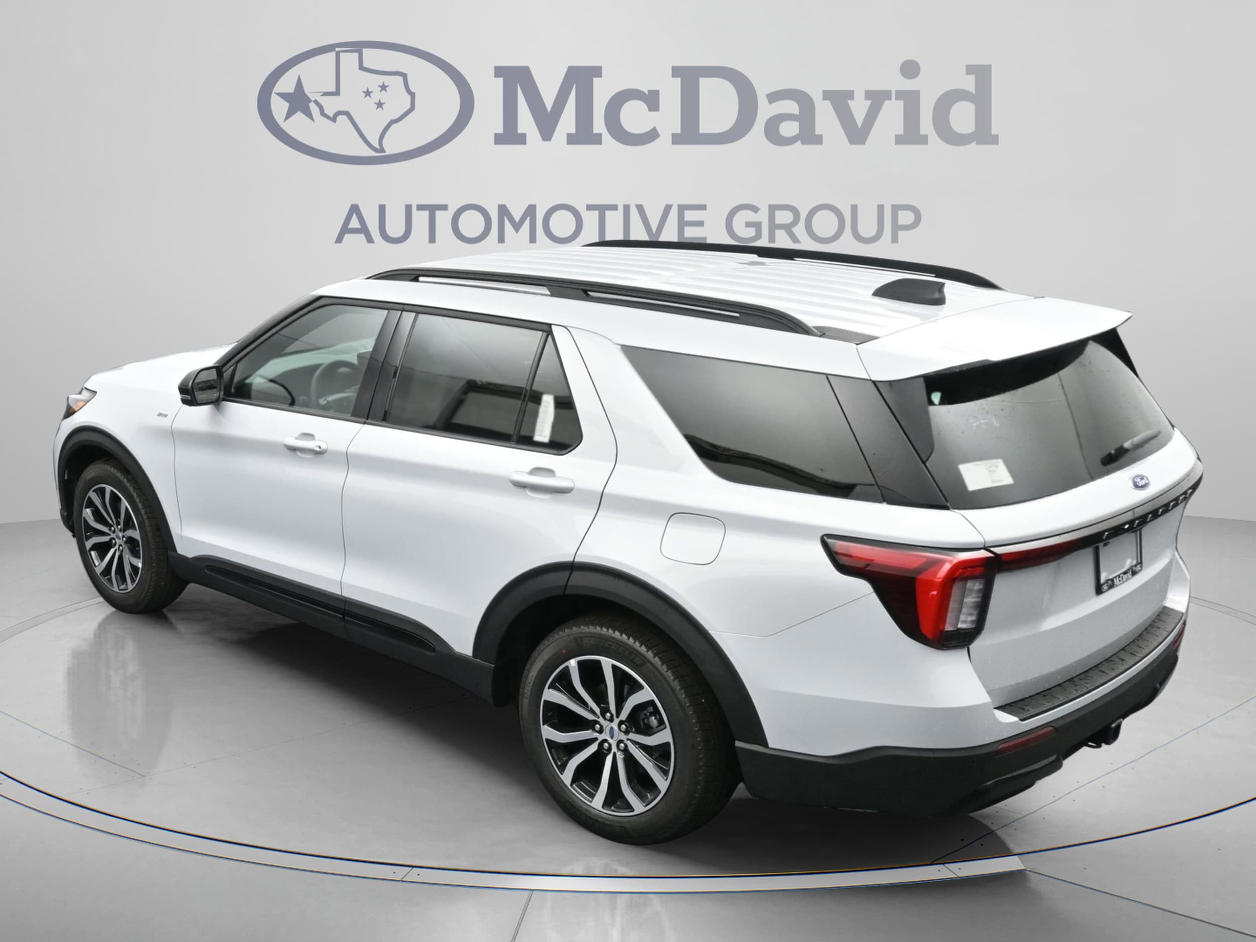 2026 Ford Explorer ST-Line - Photo 22