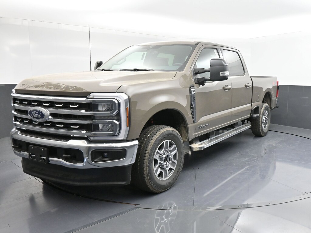 New 2026 Ford F-250 LARIAT Truck Crew Cab