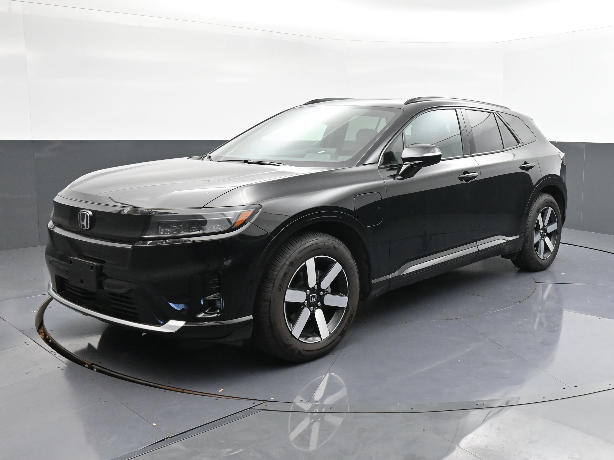 2025 Honda Prologue Touring AWD's photo