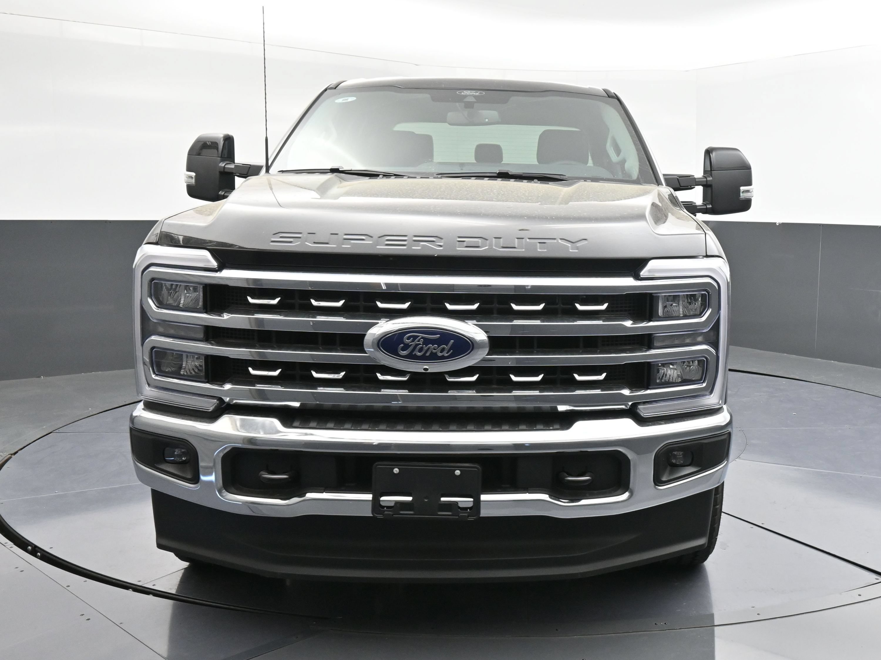 New 2026 Ford F-250 LARIAT Truck Crew Cab