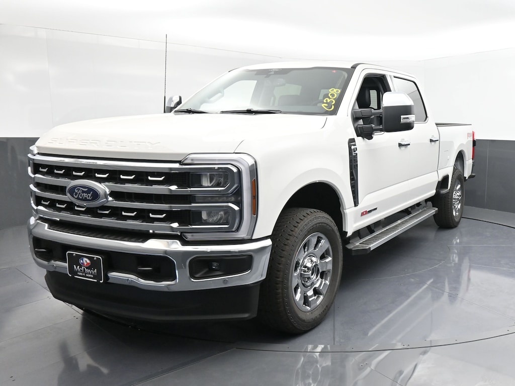 New 2026 Ford F-250 LARIAT Truck Crew Cab
