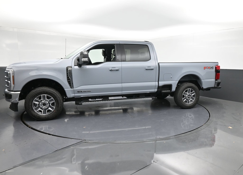 New 2026 Ford F-250 LARIAT Truck Crew Cab