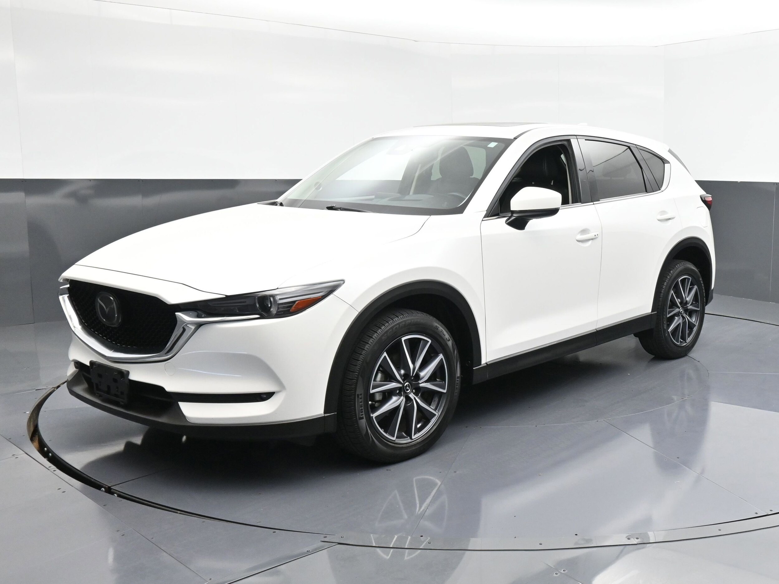 2018 Mazda CX-5 Grand Touring photo 2