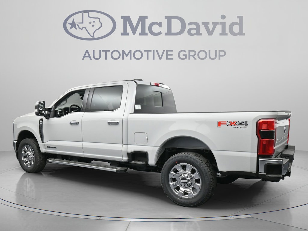 New 2026 Ford F-250 LARIAT Truck Crew Cab
