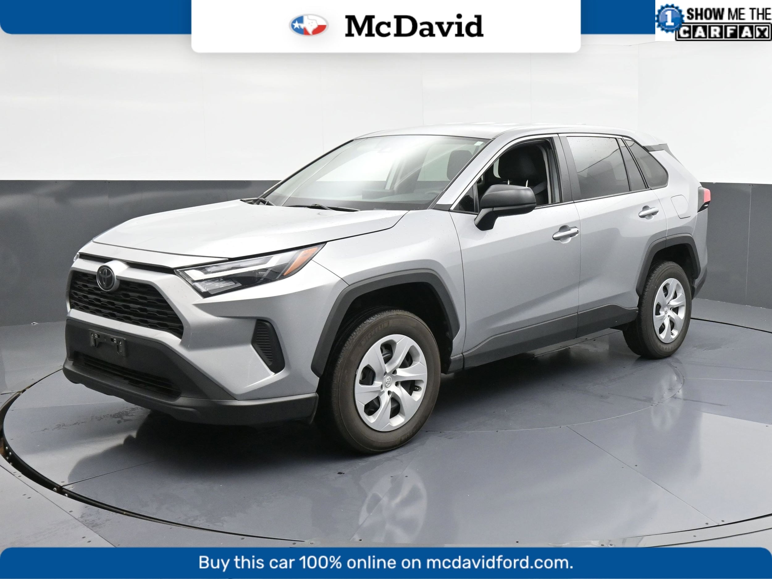 2024 Toyota RAV4 LE's photo