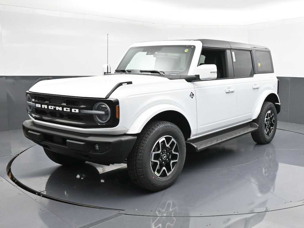 New 2025 Ford Bronco Outer Banks SUV
