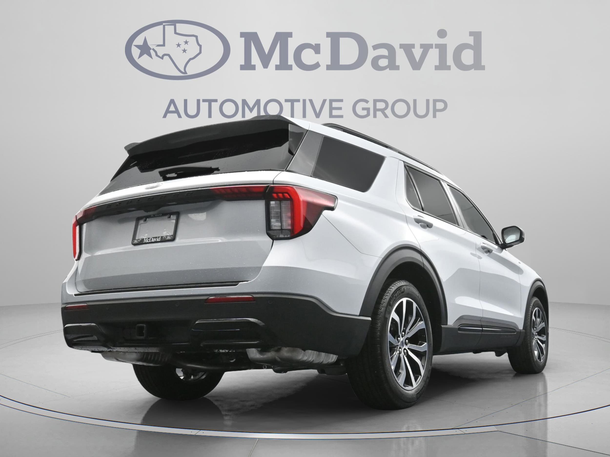 2026 Ford Explorer ST-Line - Photo 16