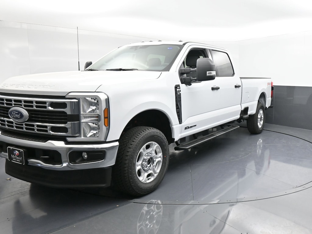 New 2026 Ford F-250 XLT Truck Crew Cab