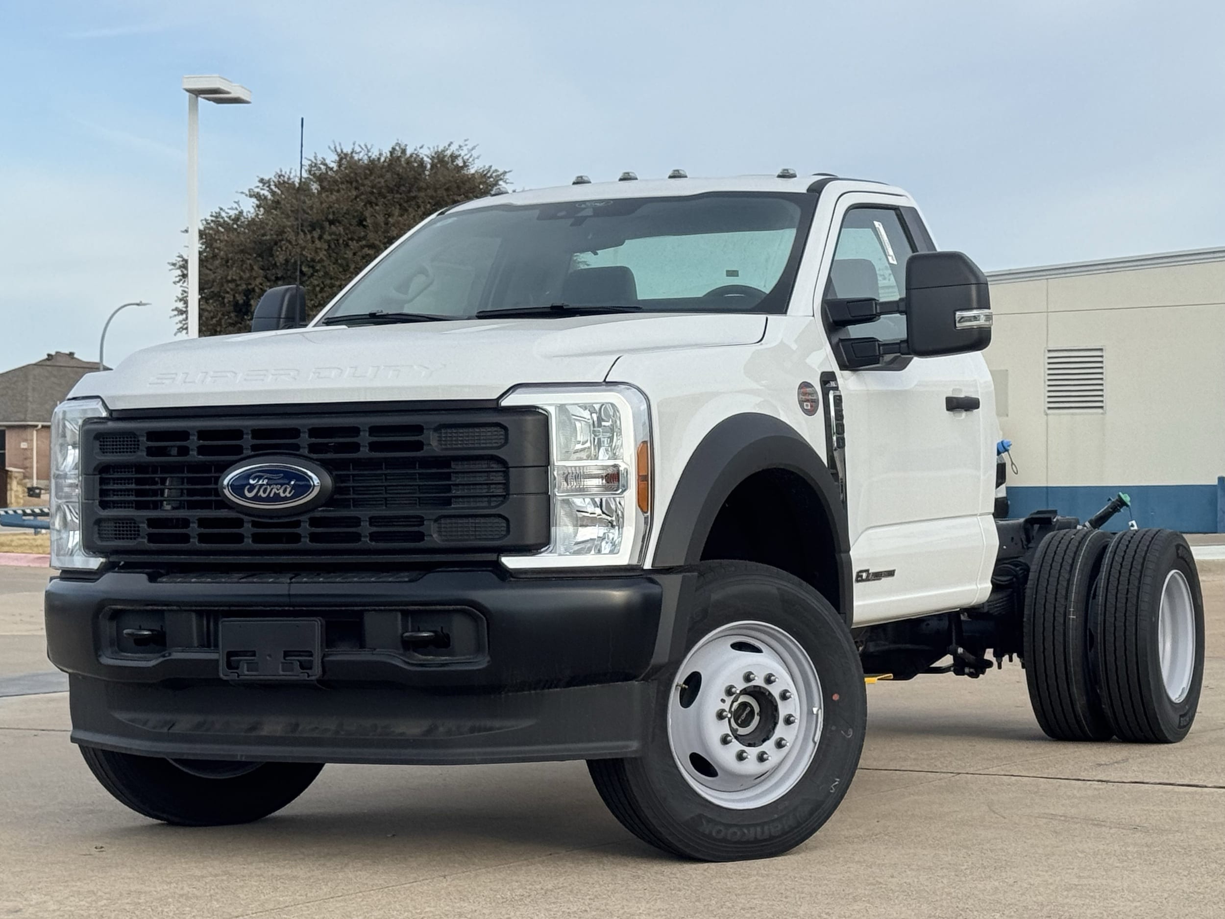 2025 Ford F-600 Super Duty Chassis Cab