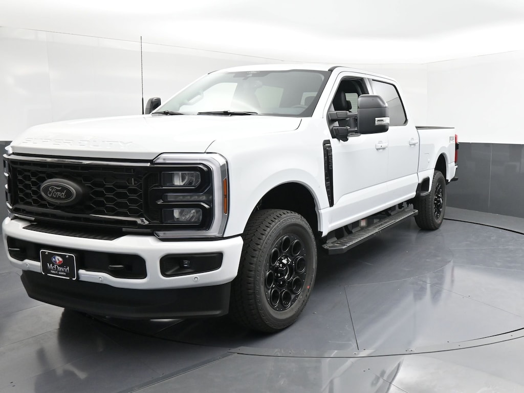 New 2026 Ford F-250 LARIAT Truck Crew Cab