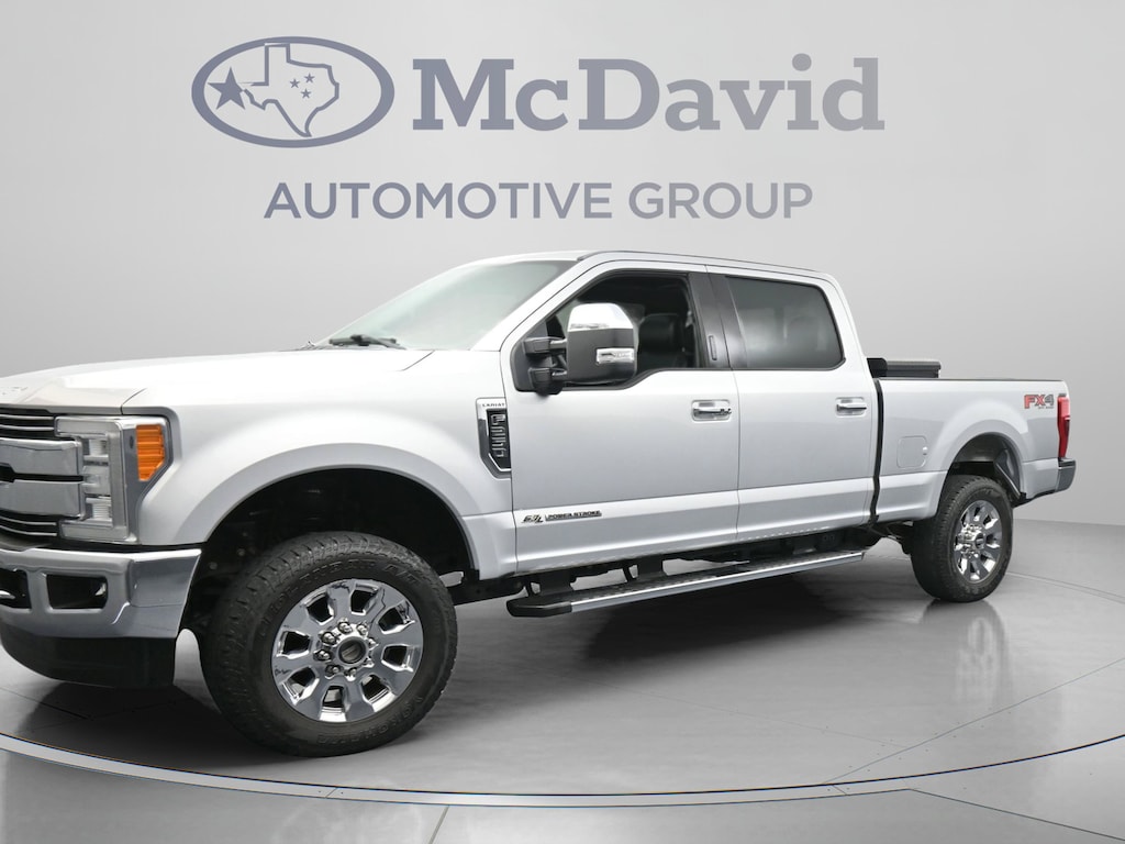 Used 2018 Ford F-250 LARIAT Truck Crew Cab