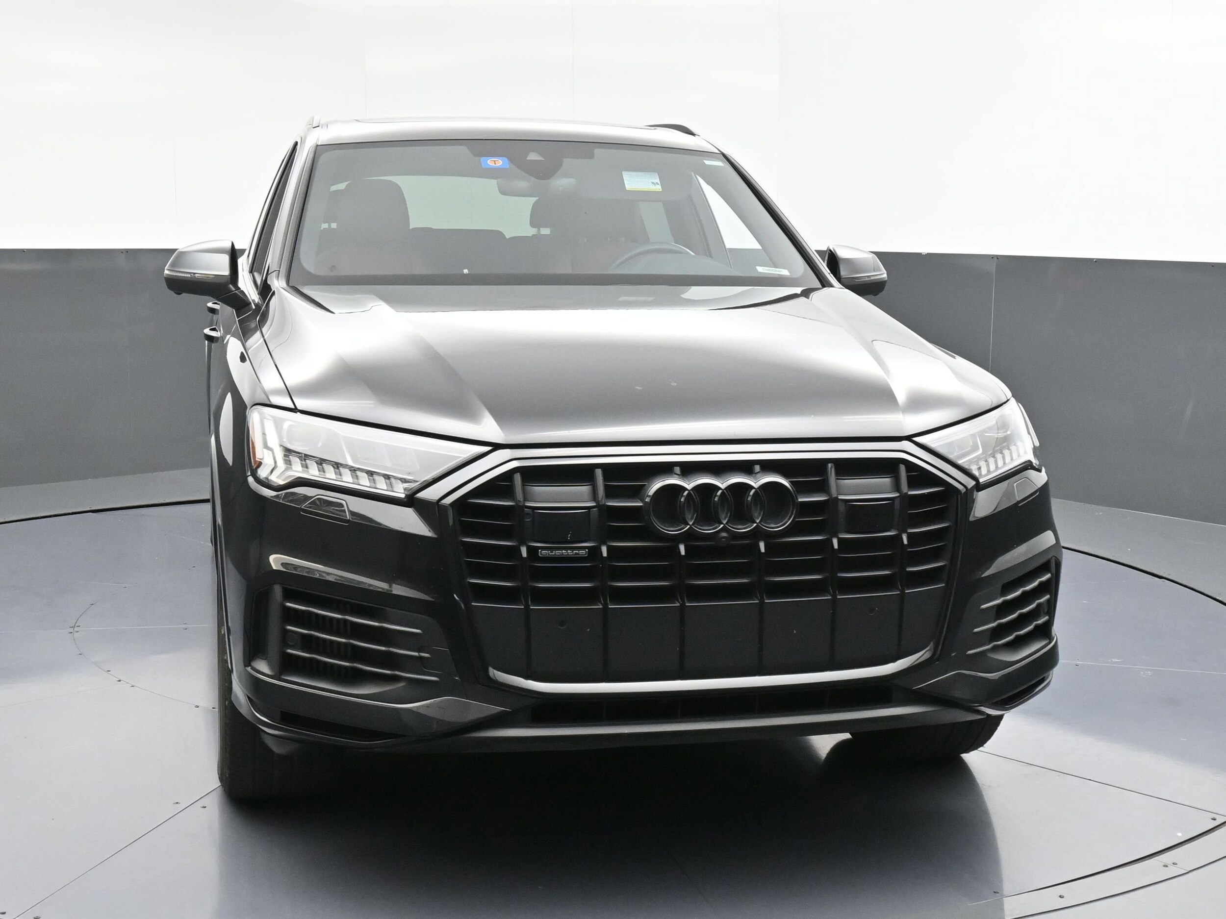 2023 Audi Q7 Premium Plus photo 2