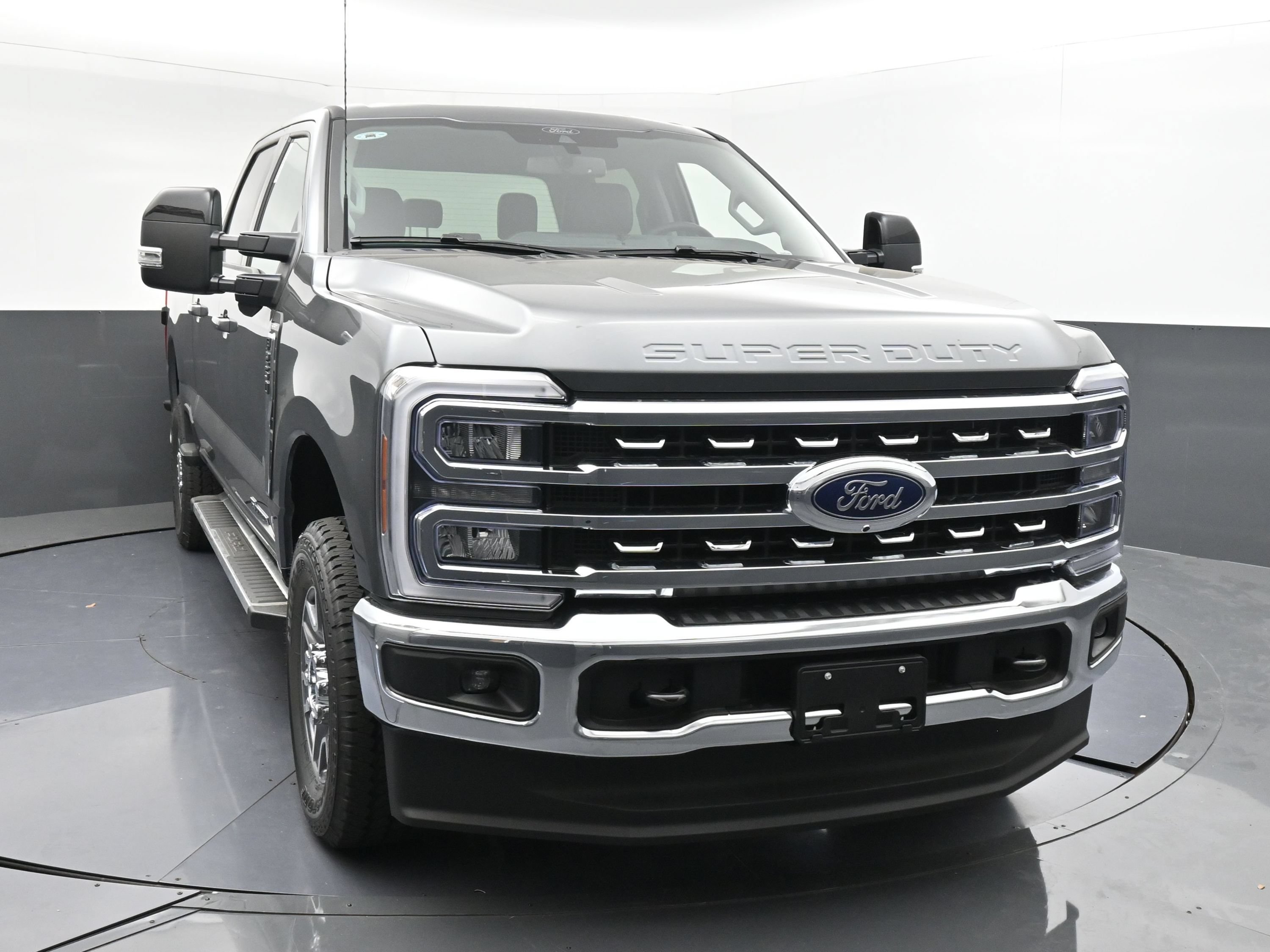 New 2026 Ford F-250 LARIAT Truck Crew Cab