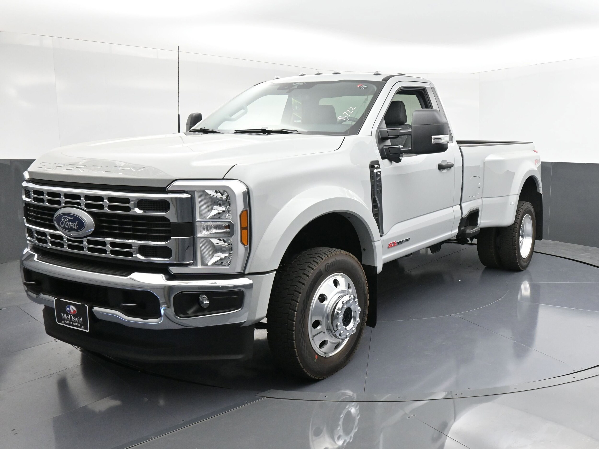 2026 Ford F-450 XLT photo 3