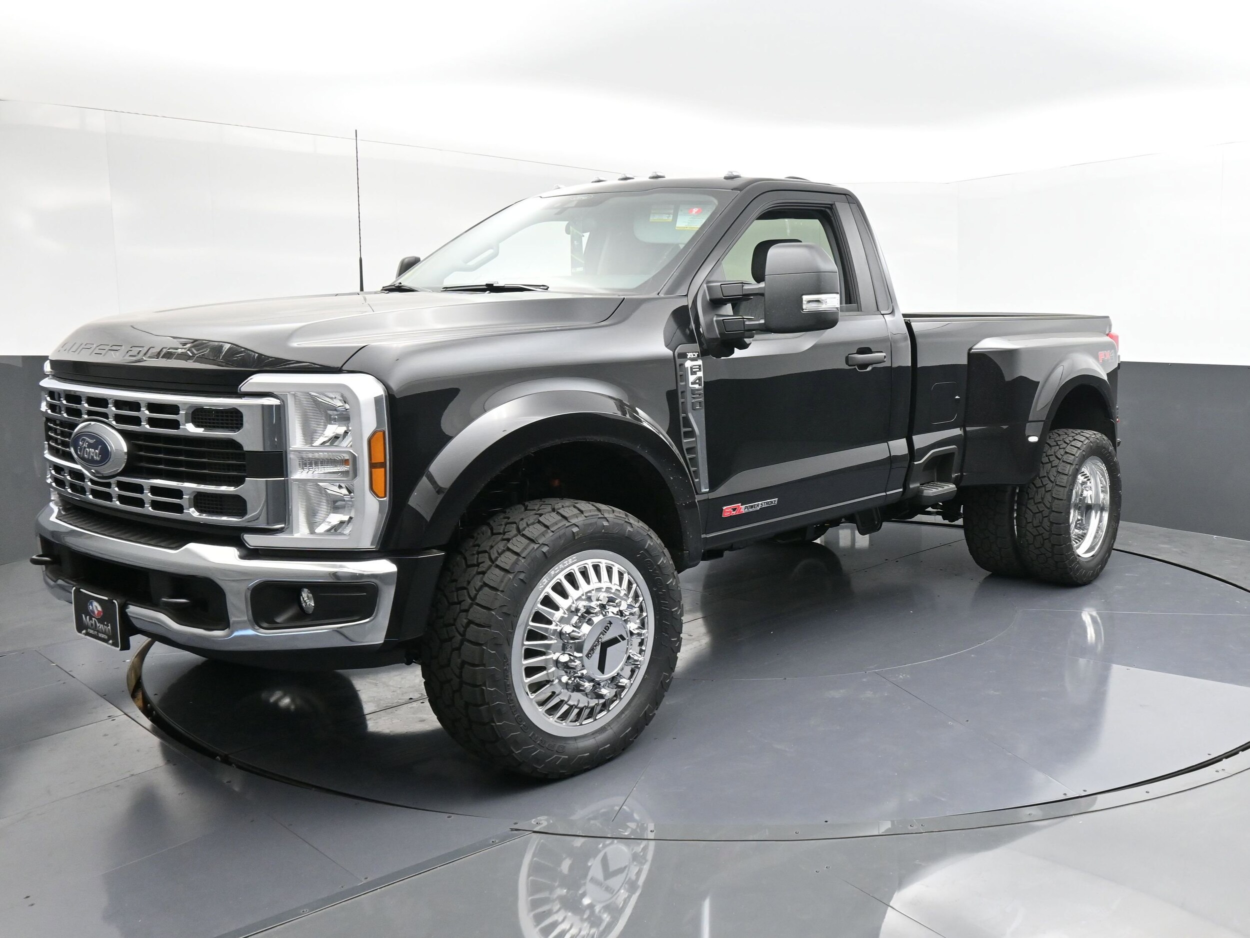 2026 Ford F-450 XLT photo 3