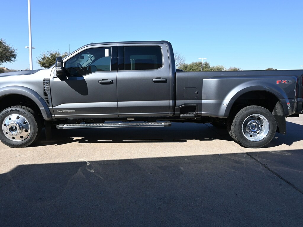 New 2026 Ford F-450 LARIAT Truck Crew Cab