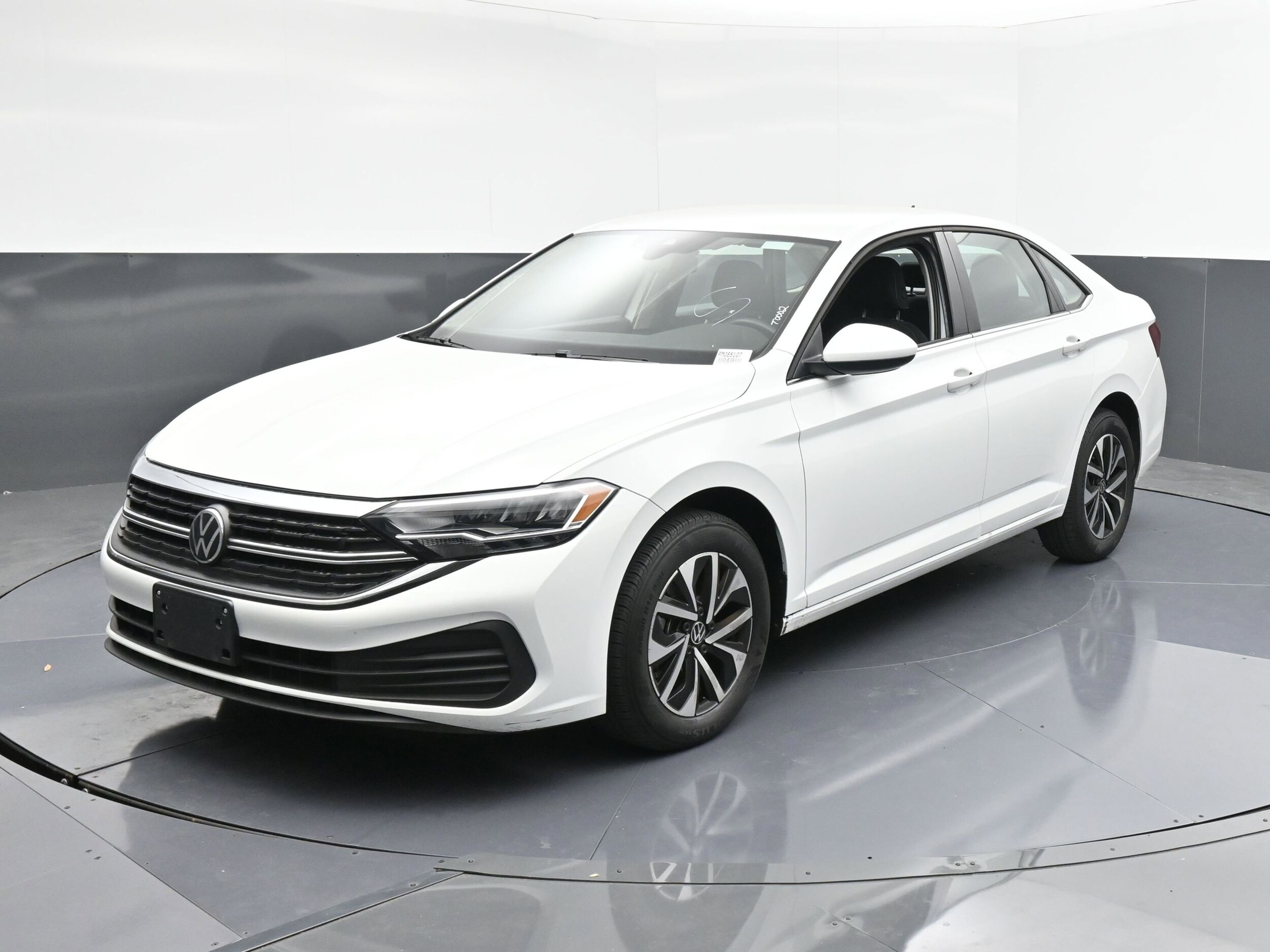 2024 Volkswagen Jetta S photo 3
