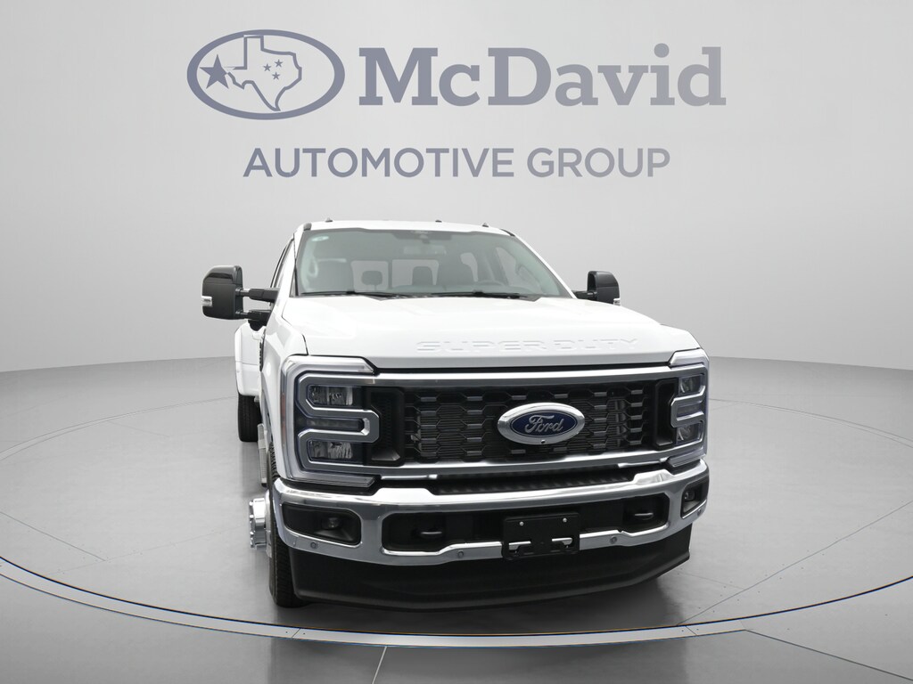New 2026 Ford F-350 LARIAT Truck Crew Cab