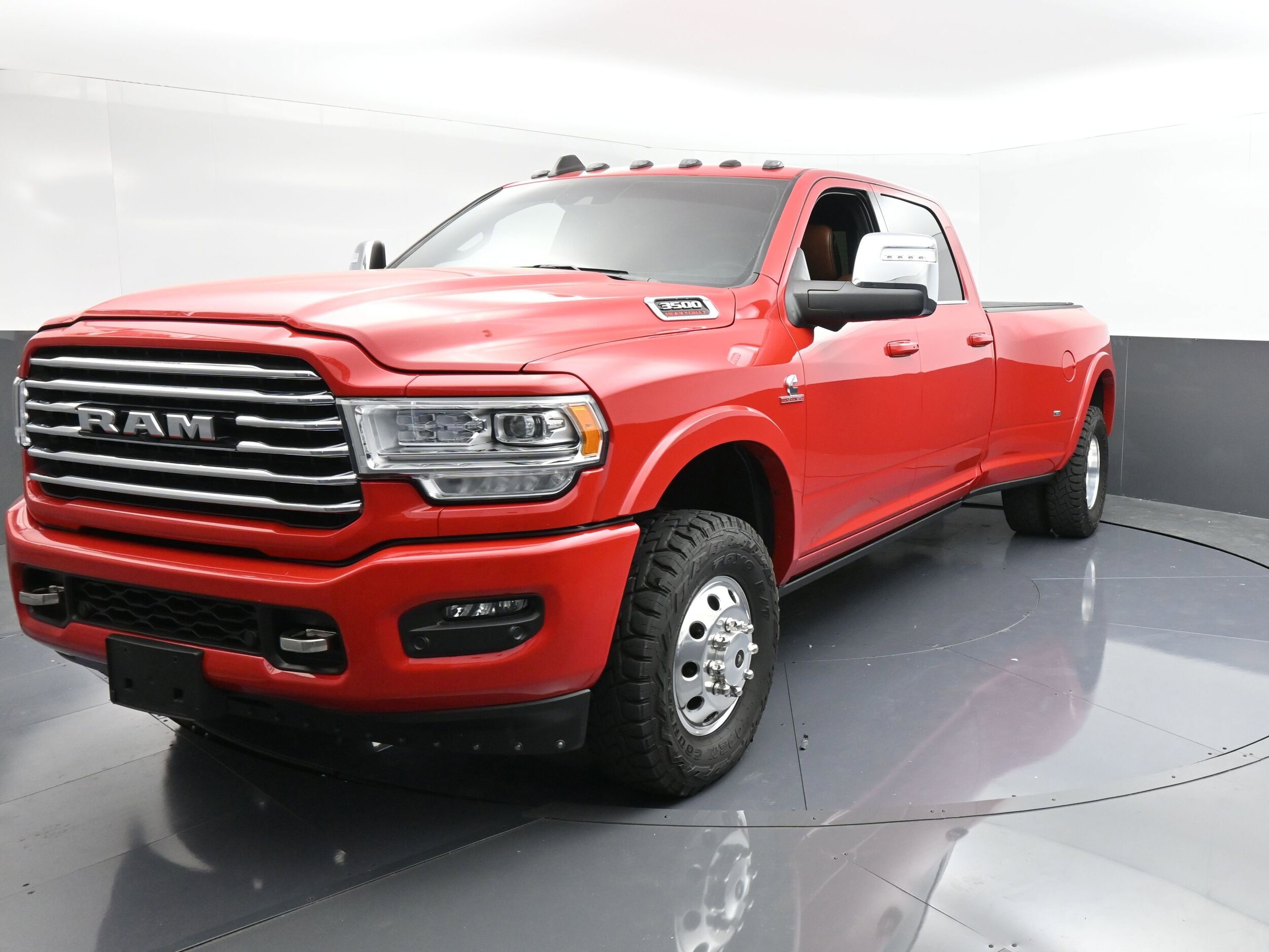2024 Ram 3500 Longhorn photo 3