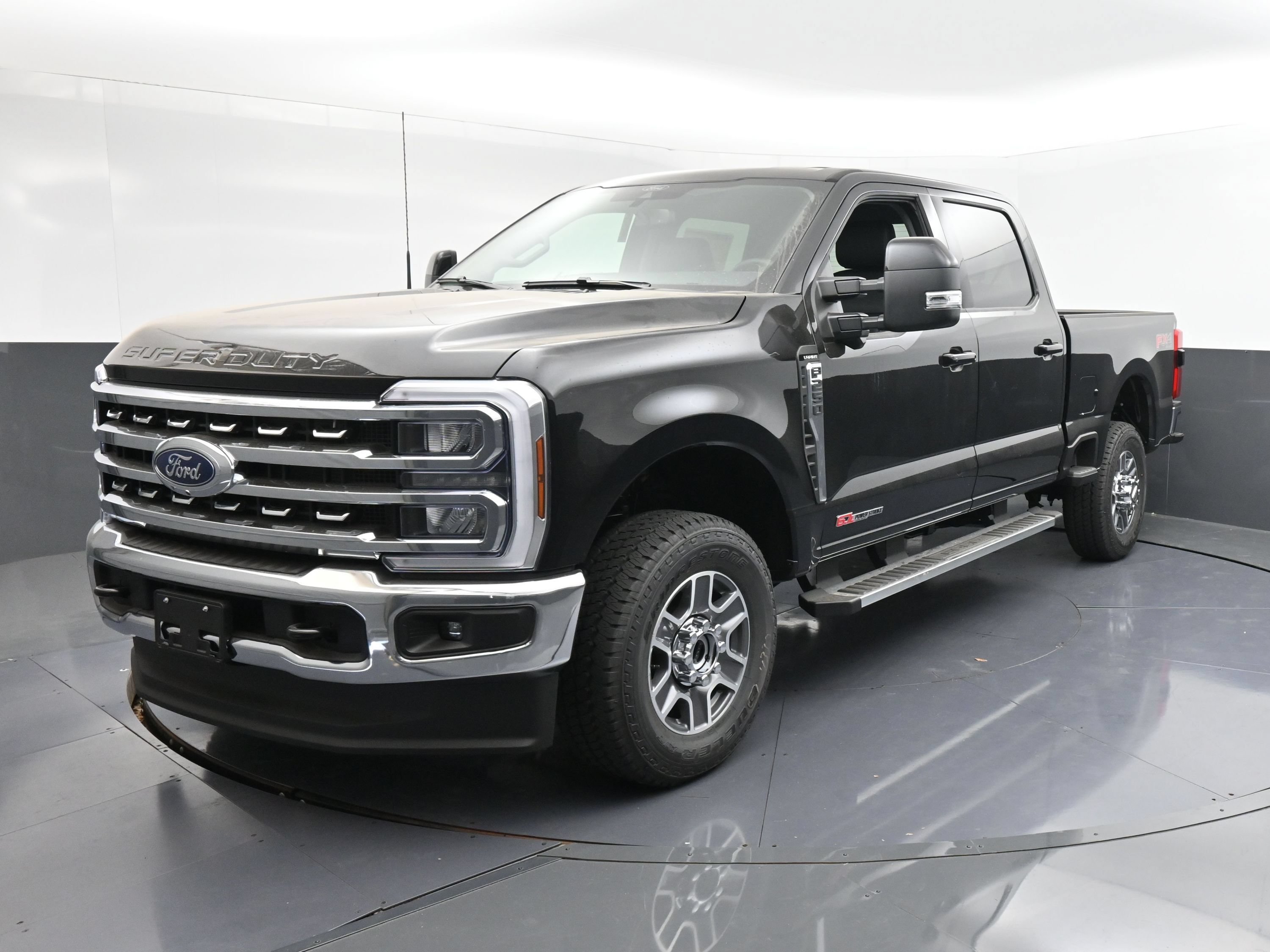 New 2026 Ford F-250 LARIAT Truck Crew Cab