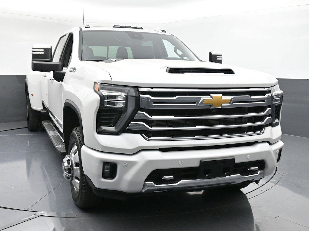 Used 2024 Chevrolet Silverado 3500 HD High Country Truck Crew Cab