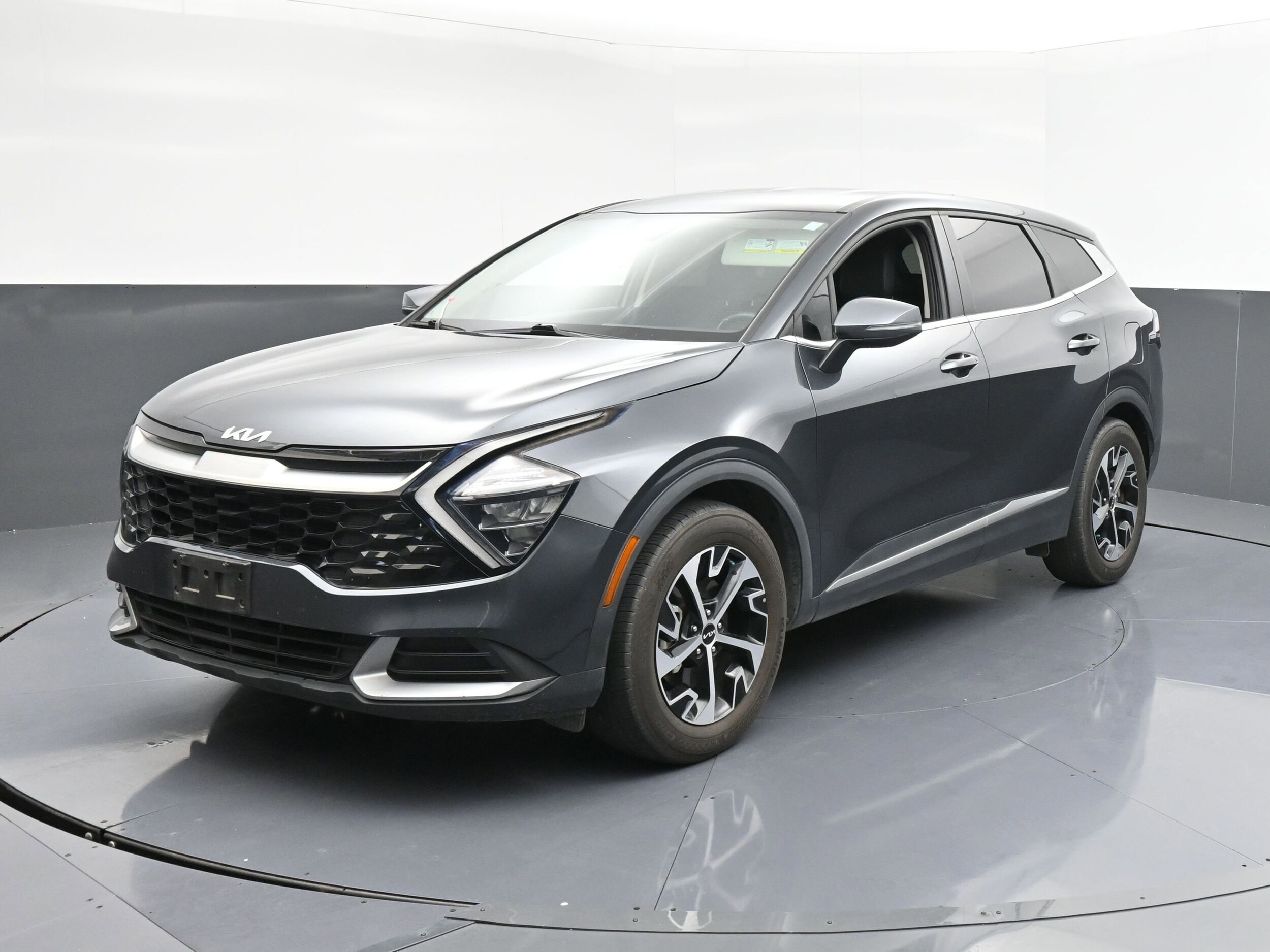 2023 Kia Sportage EX photo 3