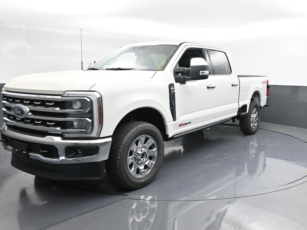 New 2026 Ford F-250 LARIAT Truck Crew Cab