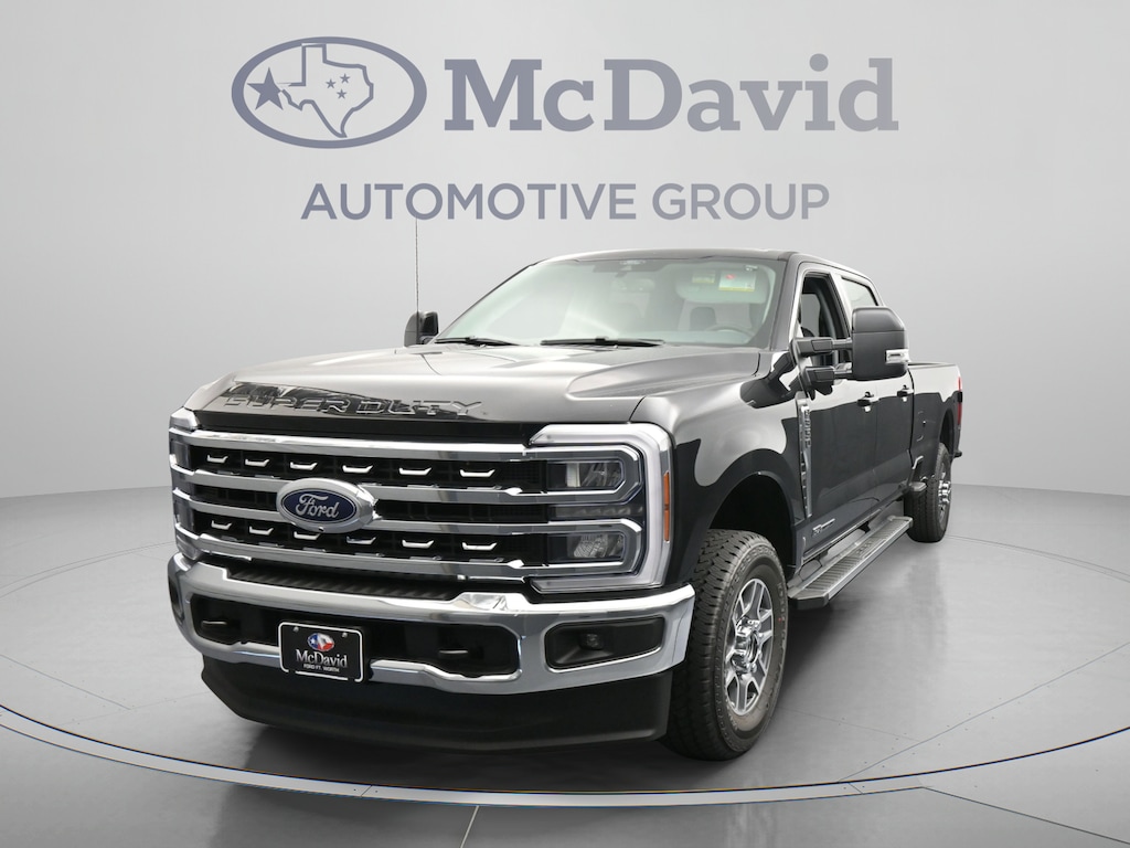 New 2026 Ford F-350 LARIAT Truck Crew Cab