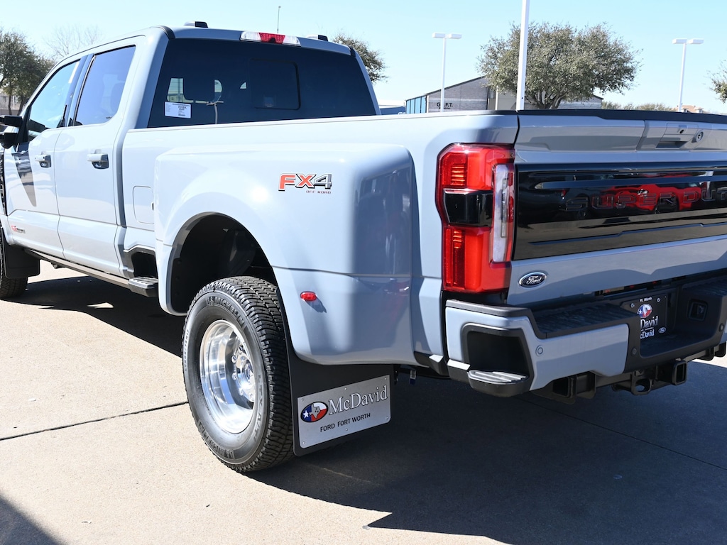 New 2026 Ford F-350 Platinum Truck Crew Cab
