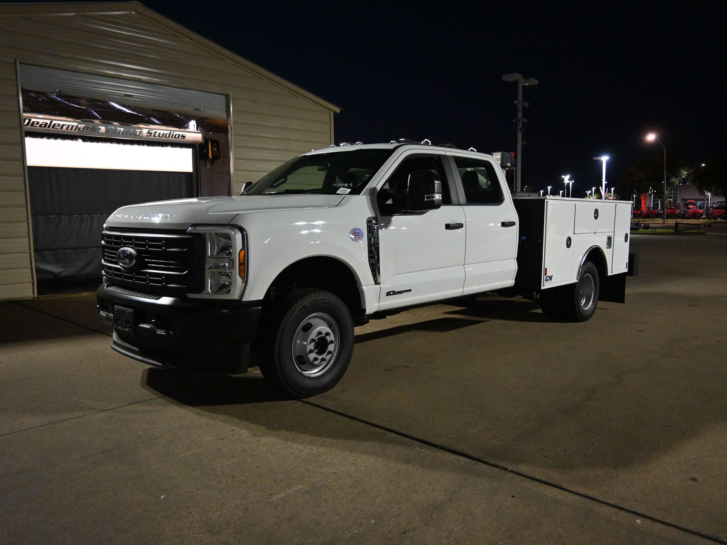 2025 Ford F-350 Chassis Truck Crew Cab 