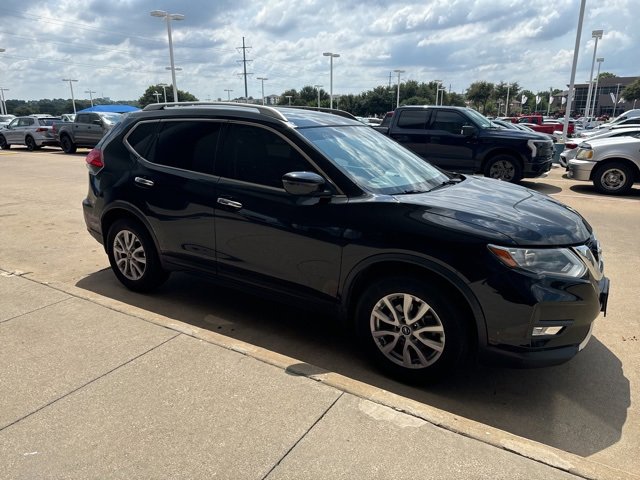 Used 2017 Nissan Rogue SV with VIN JN8AT2MT8HW148003 for sale in Fort Worth, TX