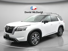 2025 Nissan Pathfinder Platinum SUV