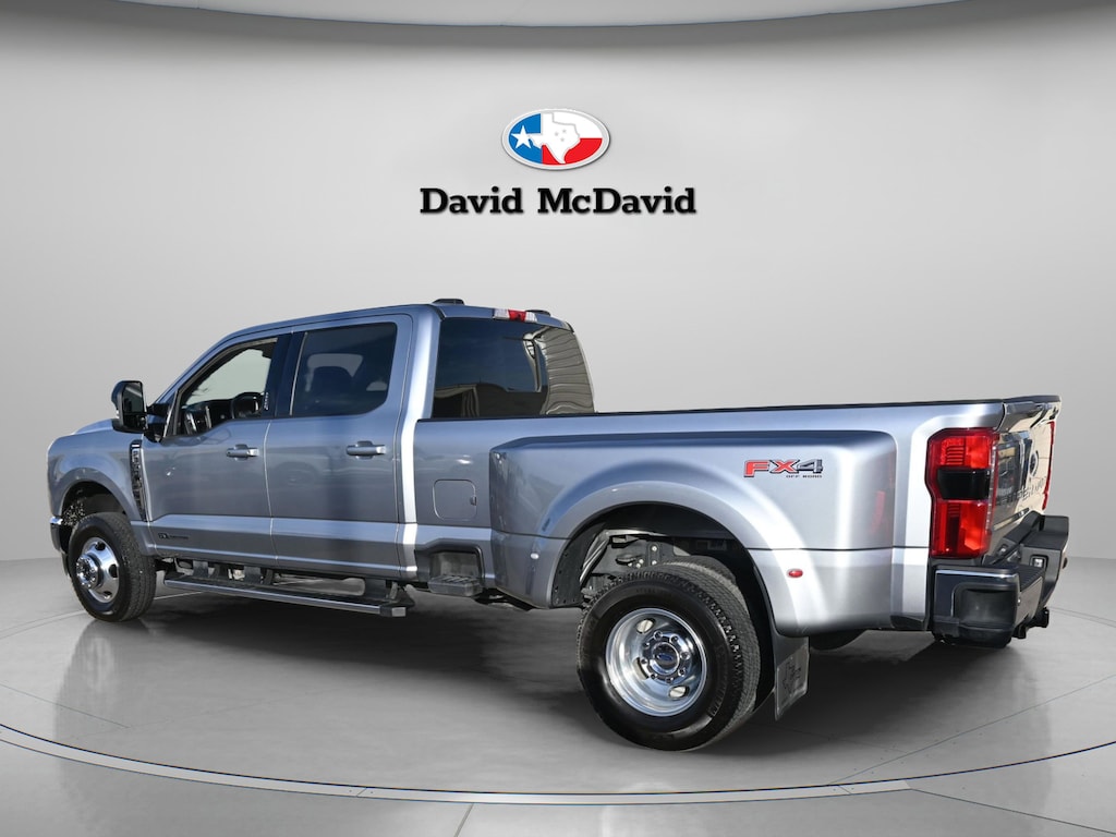 Used 2024 Ford F-350 LARIAT Truck Crew Cab