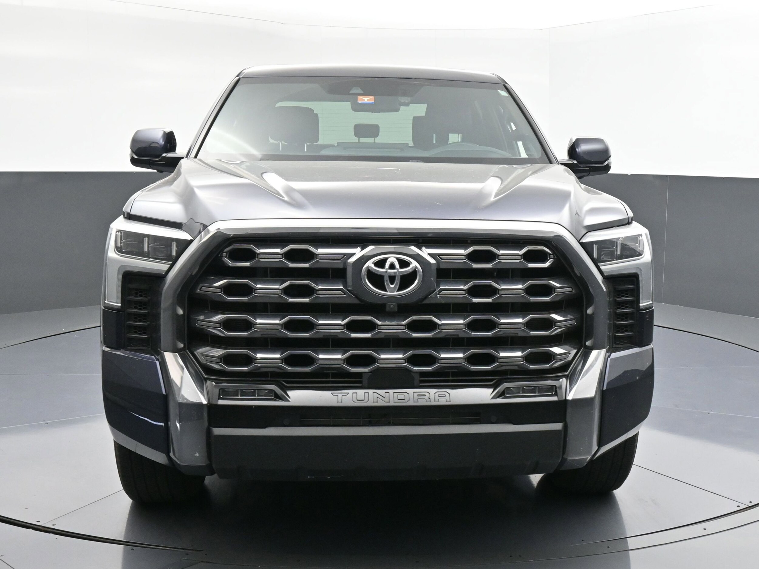 2024 Toyota Tundra Platinum photo 2