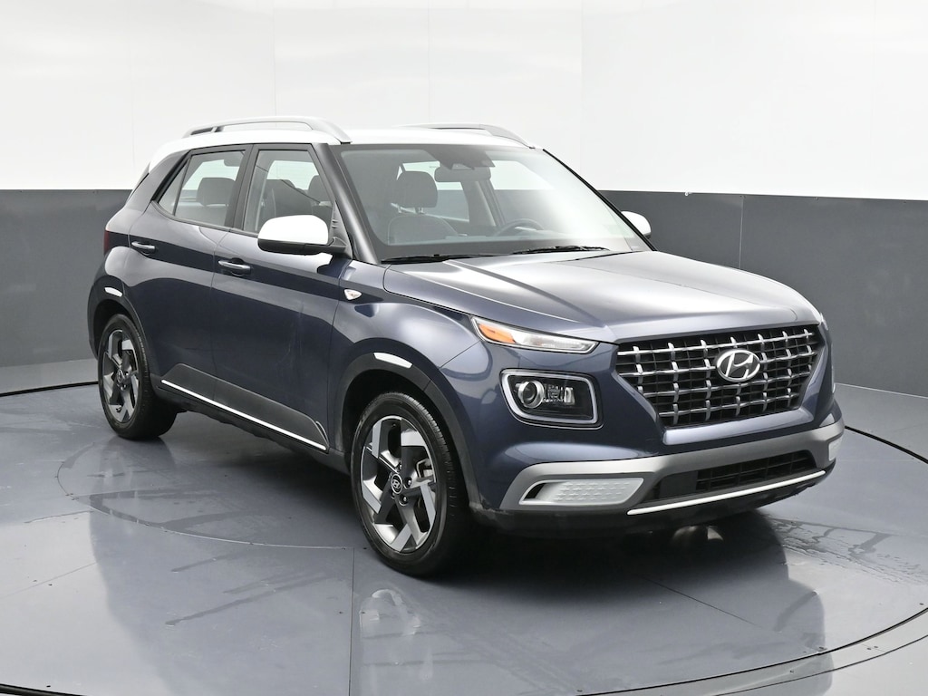 Used 2023 Hyundai Venue Limited SUV