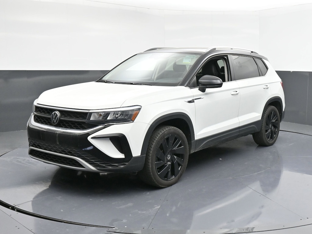 Used 2024 Volkswagen Taos SE SUV
