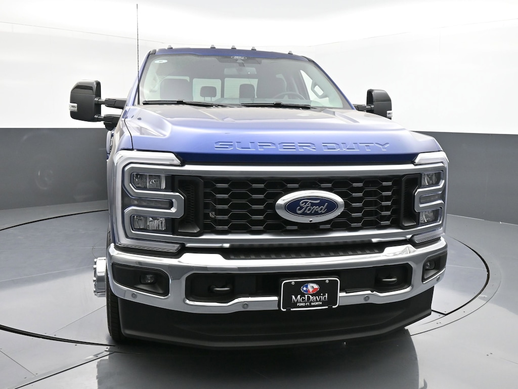 New 2026 Ford F-350 LARIAT Truck Crew Cab