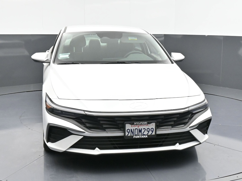 Used 2024 Hyundai Elantra SE Sedan