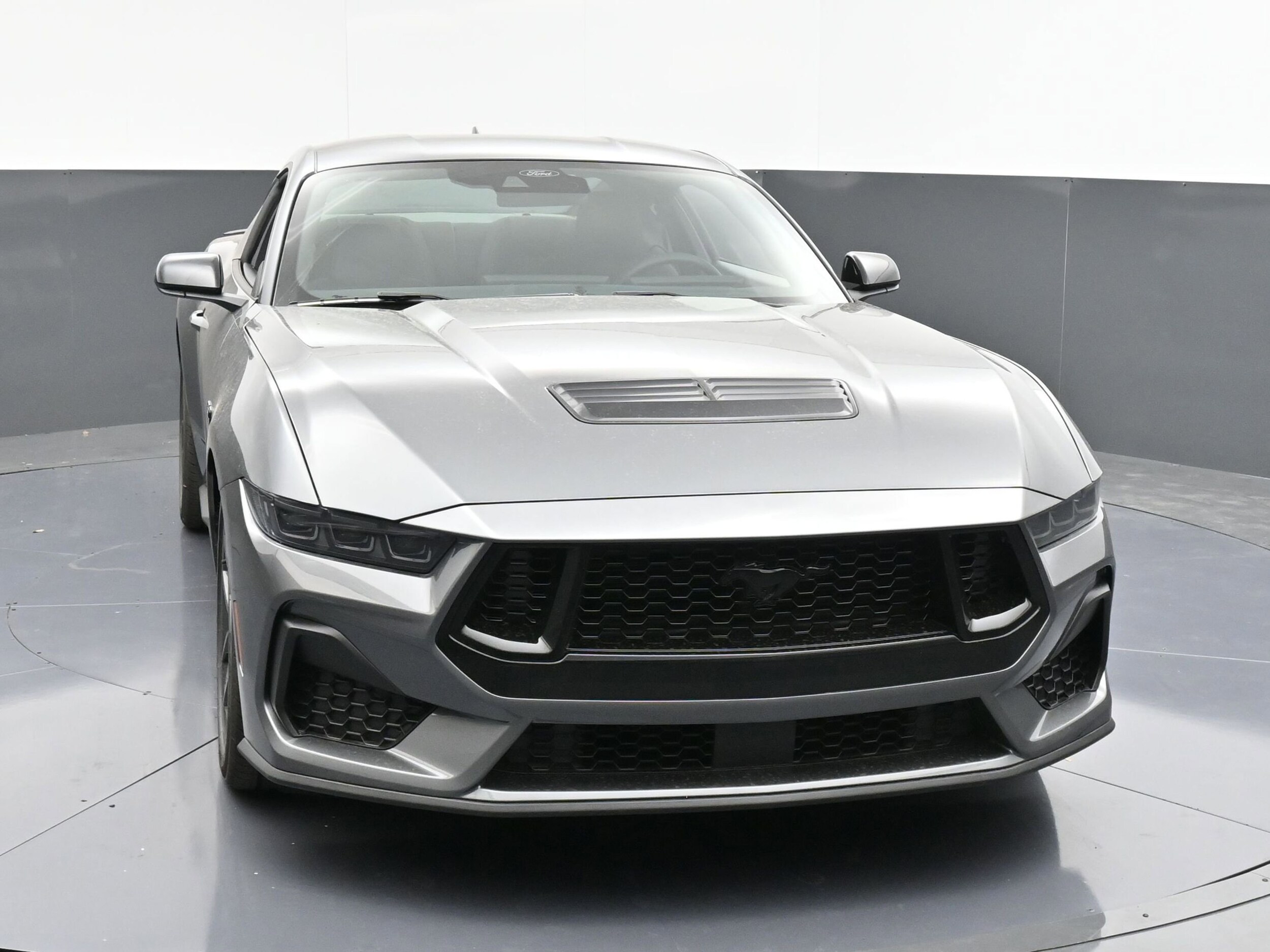 2025 Ford Mustang GT photo 2