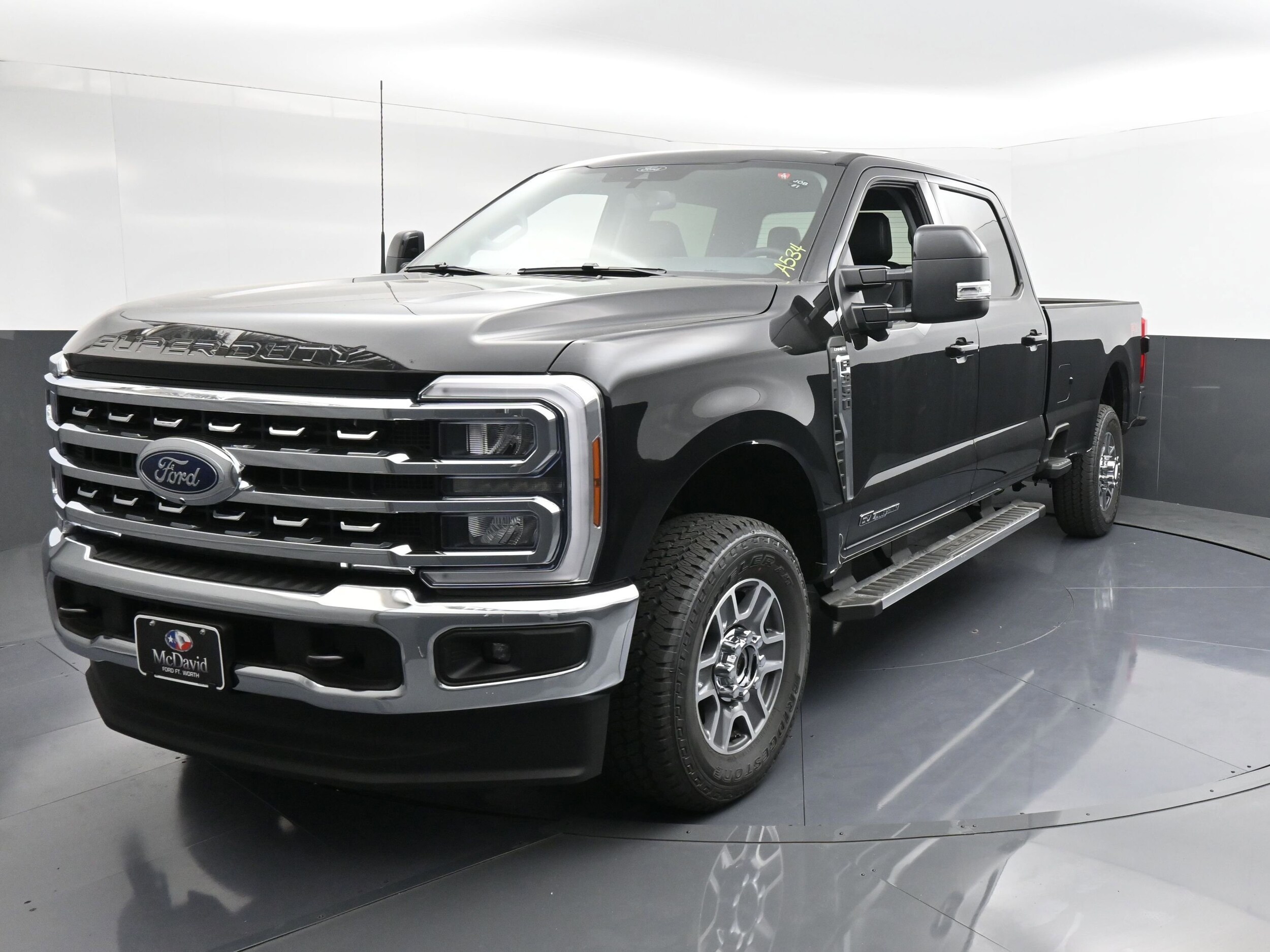 2026 Ford F-350 Lariat photo 3