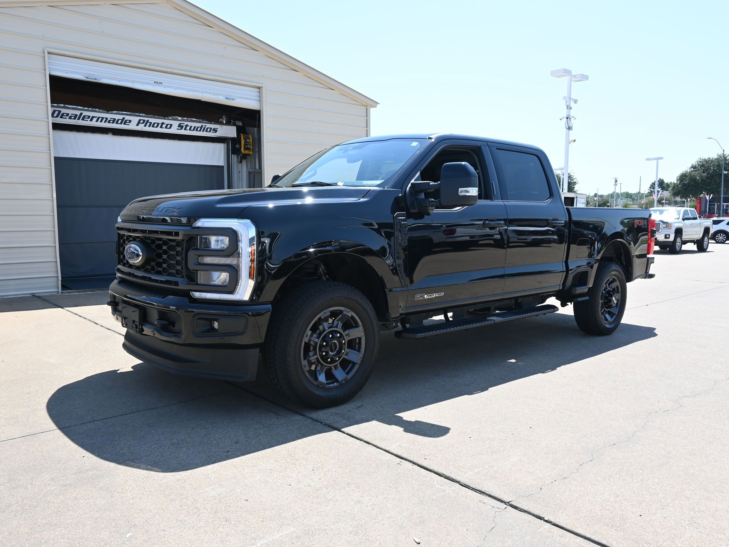 2024 Ford F-350 Lariat photo 2
