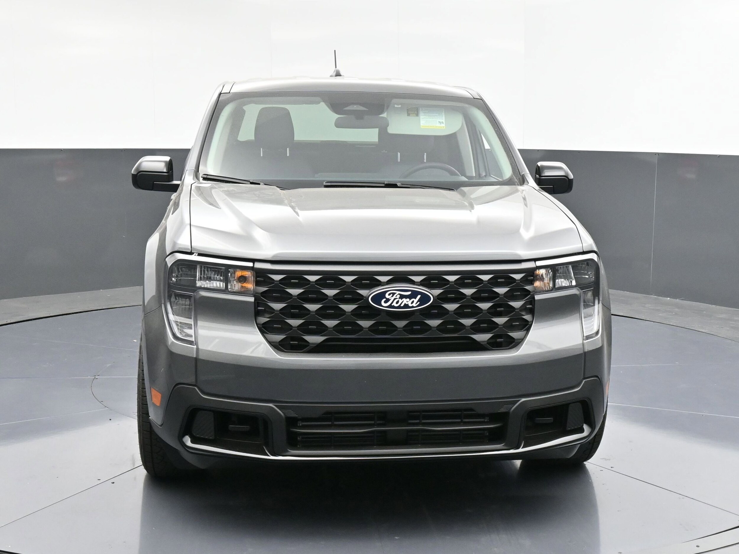 2025 Ford Maverick XLT photo 2